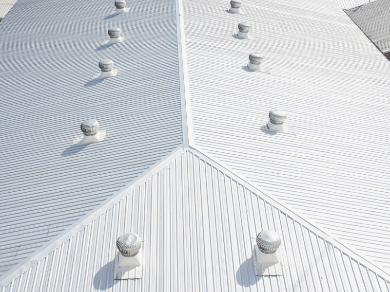 metal sheet roofing in a commercial construction